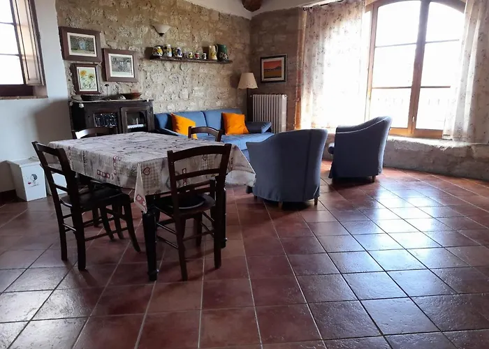 Borgo Beccanella * Asciano